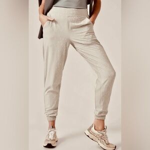 Athleta Light Beige Textured Brooklyn Jogger Pants Size 22